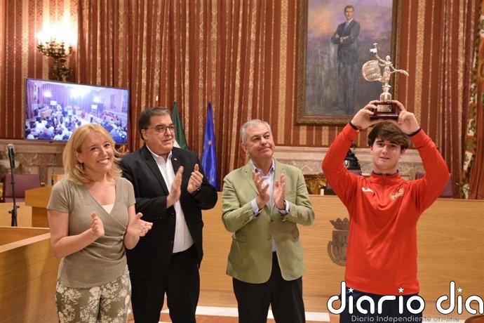 El equipo de Fútbol Sala del Colegio San Agustín de Sevilla celebra su victoria en los Juegos FISEC-FICEP