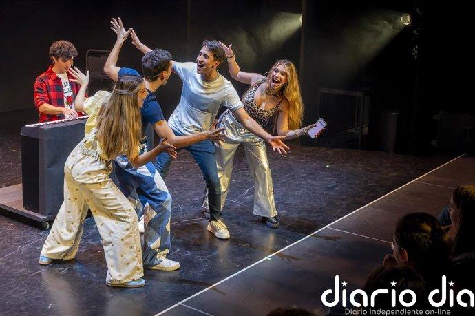 El Escalante recupera el musical 'Tot eixirà malament (i serà perfecte)' sobre el valor de ser uno mismo