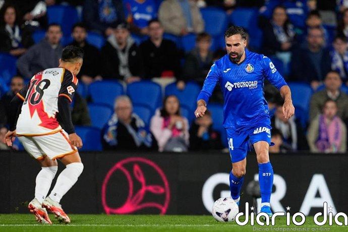 El Getafe resiste con diez al Rayo Vallecano en el debut de Carvajal