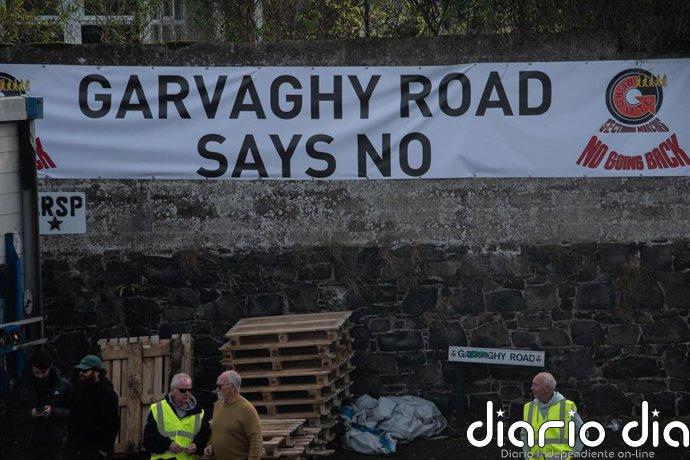El Gobierno Británico prohíbe el desfile de la Orden de Orange en la calle Garvaghy tras semanas de tensión