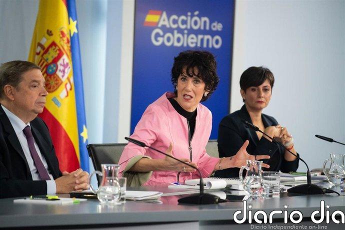 El Gobierno considera que el posible acuerdo con Vox en el Senado constata que "el PP ya es ultraderecha"