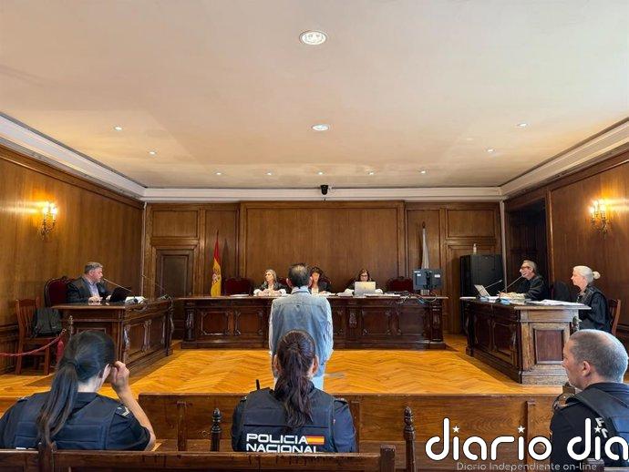 El hombre que apuñaló a su exmujer con una lanza en Vigo se enfrenta a 10 años de cárcel por intentar matar a un policía