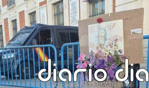 El homenaje a Maricarmen continúa en Sol: "No se puede desalojar un recuerdo"