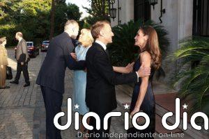 El mensaje oculto detrás del vestido sobrio y elegante de la Reina Letizia en la despedida de los Macron