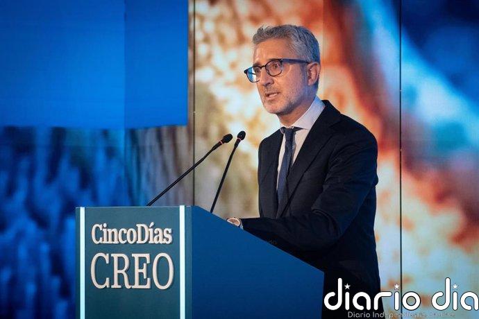 El ministro España carga contra el descrédito a los impuestos y defiende ejercer un "patriotismo democrático"