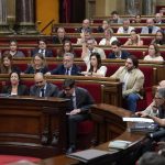 El Parlament reclama impulsar un "contrato de país por la educación" que garantice estabilidad