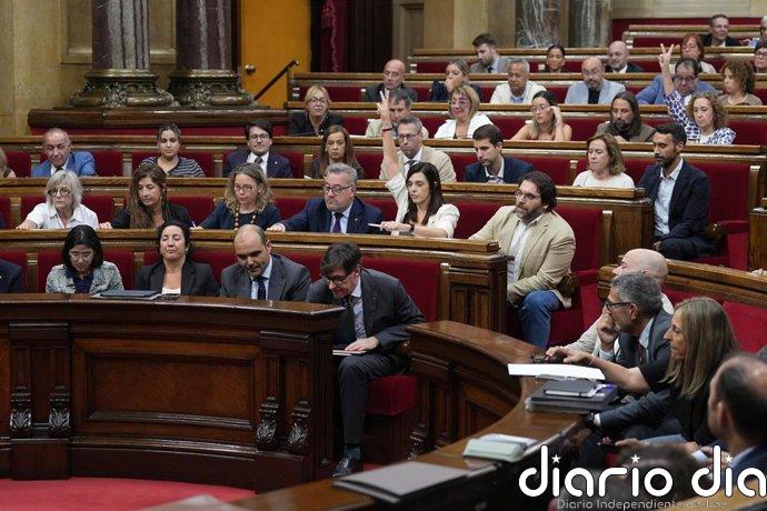 El Parlament reclama impulsar un "contrato de país por la educación" que garantice estabilidad