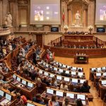 El Parlamento de Portugal inicia el debate de los presupuestos de 2027 marcado por las movilizaciones por la vivienda