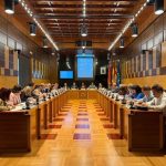 El pleno del Ayuntamiento de Huesca aprueba las ordenanzas fiscales de 2027, que congela los principales tributos