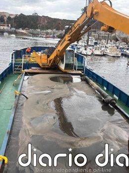 El Principado comienza el dragado del puerto de Candás Dragado