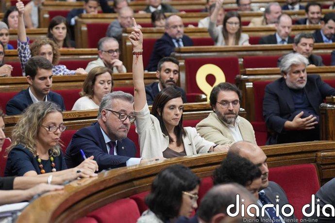 El PSC afirma que el Govern aplicará la compra conjunta de pisos pese al rechazo del Parlament