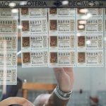 El segundo premio del sorteo de Lotería Nacional recae en Granada y Albaida del Aljarafe (Sevilla)