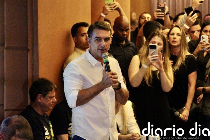 El Supremo de Brasil autoriza al candidato Flávio Bolsonaro a visitar a su padre antes de la segunda vuelta