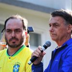 El Supremo de Brasil emite una orden de arresto contra Eduardo Bolsonaro, condenado por coacción a la justicia