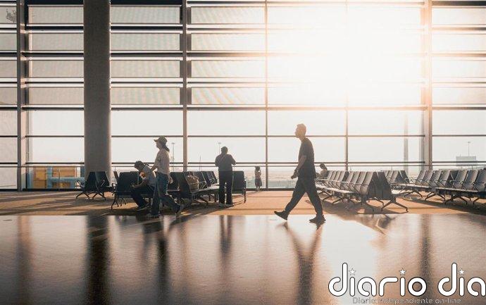 El viajero español multidestino gasta un 80% más y alarga su estancia tres días, según Kiwi.com