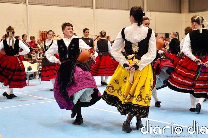 El XXVII Encuentro Provincial de Folclore de Valladolid reúne en Tudela de Duero a 31 grupos de danza y seis de dulzaina