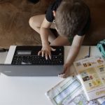 España abre mañana a consulta el 'EU Kids Act', que prohíbe las cuentas en redes sociales a menores de 15 años