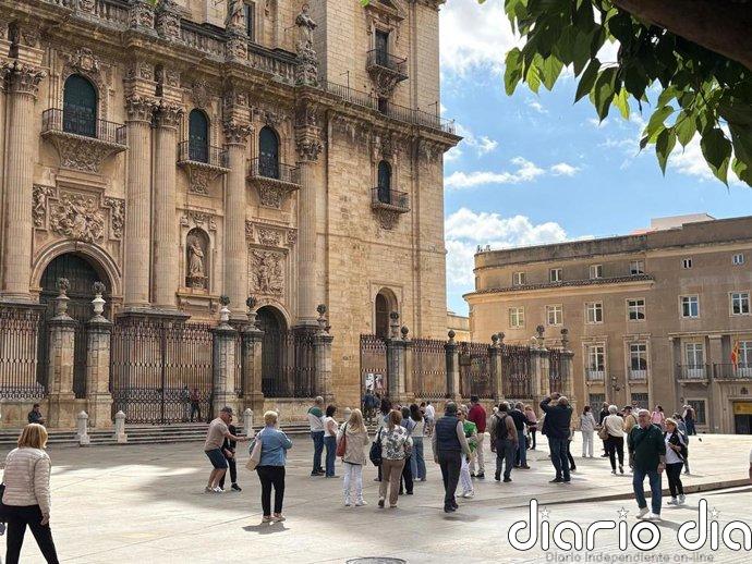 España marca récord histórico en agosto tras recibir 12,3 millones de turistas que gastaron 17.838 millones