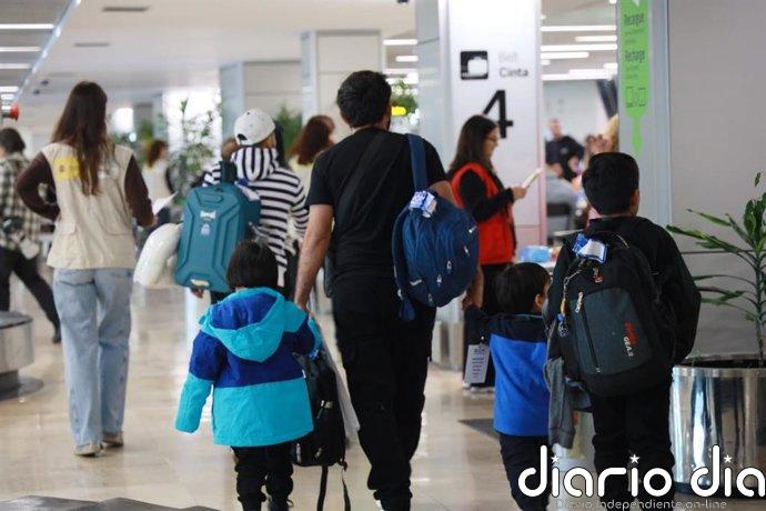 España recibe a 144 nicaragüenses procedentes de Costa Rica, 33 menores, dentro del Plan Nacional de Reasentamiento