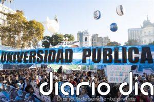 Estudiantes argentinos desalojados de la Secretaría de Educación tras exigir cumplir la Ley de Financiamiento