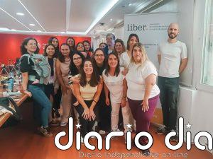 Expertos piden apoyos para proteger a las mujeres con discapacidad en redes sin prohibir su uso
