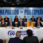 Feijóo afea a Sánchez sus "lecciones" sobre el feminismo y enumera los escándalos del entorno socialista
