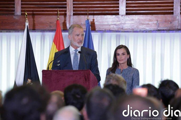 Felipe VI y Letizia en Melilla, en directo: última hora de la visita de los Reyes