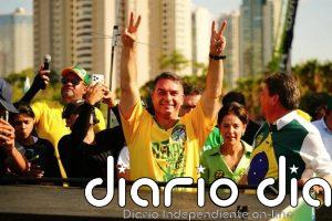 Flávio Bolsonaro, "candidato por descarte", acaricia la Presidencia gracias al voto oculto de Brasil
