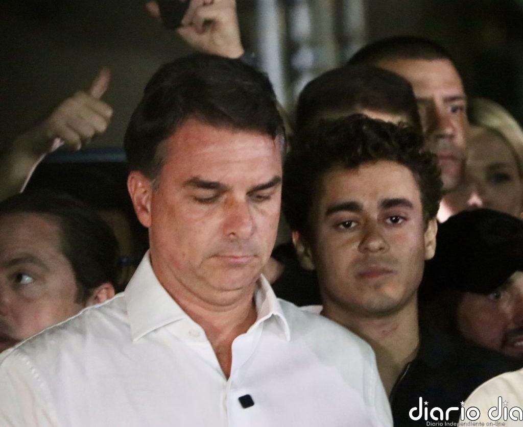 Flávio Bolsonaro rechaza los resultados electorales en Brasil y anuncia que pedirá la anulación de los comicios