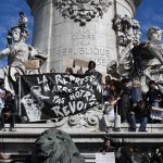Francia suspende temporalmente las clases para facilitar un periodo de "democracia interna"