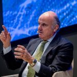 Guindos pide una política de vivienda que "alinee" a Gobierno, comunidades y ayuntamientos