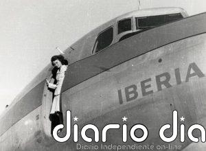 Iberia conmemora el 80 aniversario de las primeras tripulantes de cabina de pasajeros en España