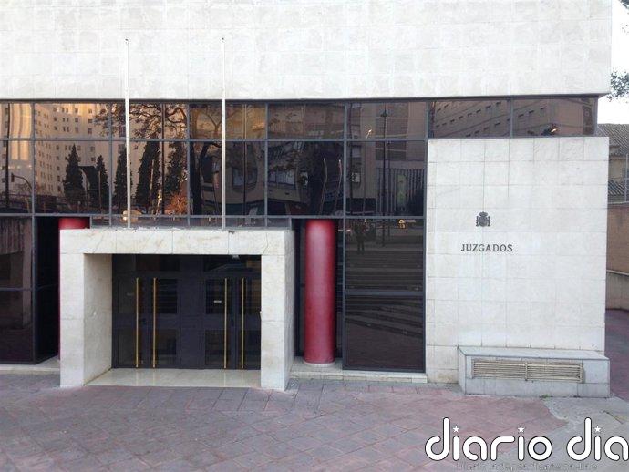 Ingresa en prisión el hombre acusado de apuñalar a su expareja en el barrio de La Chana, en Granada