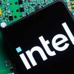 Intel se queda sin 'stock' de sus chips económicos para portátiles por la alta demanda