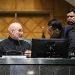 Irán se atiene a su plan para Ormuz y avisa a EEUU de que la estrategia del "palo y la zanahoria" no funciona