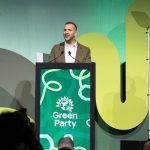 Israel prohíbe la entrada al líder ecologista británico en represalia por el reconocimiento de Palestina