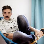 Javier Giner retrata la precariedad en 'Esta soledad' y pide a los políticos que dejen de "crispar" y "pensar en ellos"