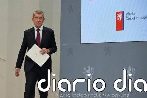 La Cámara de Diputados checa revierte el veto presidencial y aprueba una reforma que facilita el despido de funcionarios