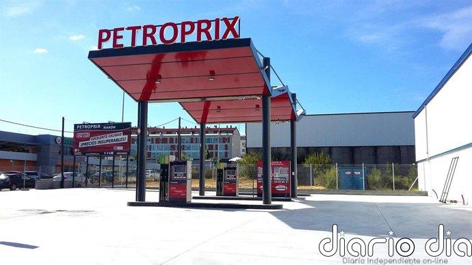 La CNMC da luz verde a la compra por Petroprix del negocio de gasolineras de Eroski