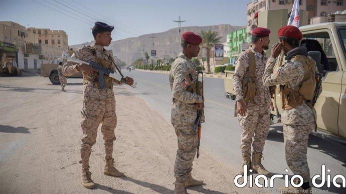 La coalición para Yemen liderada por Arabia Saudí tilda de "crimen de guerra" el ataque hutí en Riad y promete "firmeza"