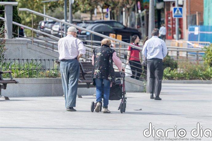 La Comunidad ampliará en 2027 su red de atención social hasta alcanzar las 70.000 plazas especializadas