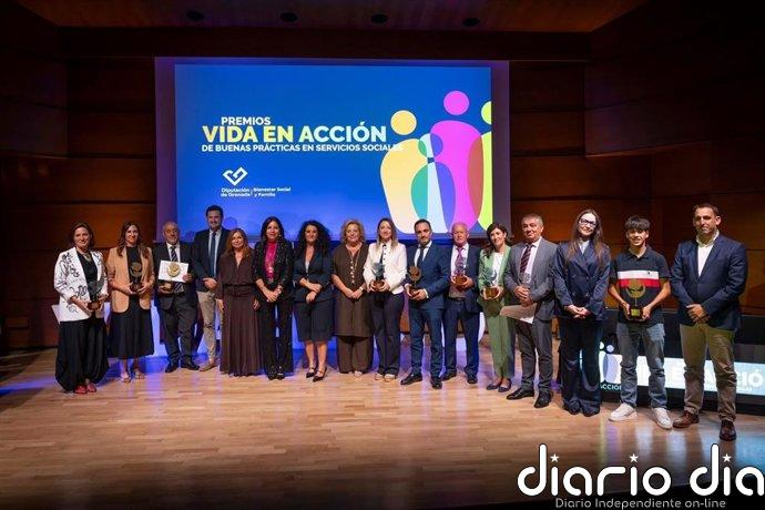 La Diputación de Granada reconoce con los premios 'Vida en acción' el compromiso con una provincia más social
