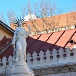 La Estatua de la Libertad no sólo está en Nueva York: hay versión chulapa, con gato incluido y anterior a la americana