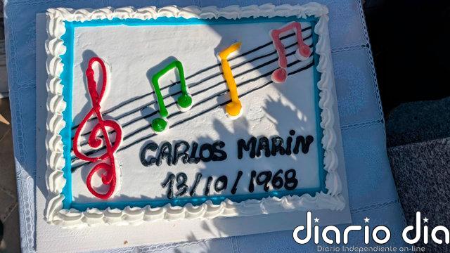 La familia y los fans de Carlos Marín se reúnen en el cementerio de La Almudena para celebrar su cumpleaños