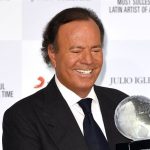 La Fiscalía apoya que la AN investigue una querella contra Julio Iglesias de extrabajadoras por presunta agresión sexual