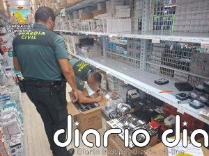 La Guardia Civil interviene más de 18.000 productos en tres comercios de Granada y Ogíjares