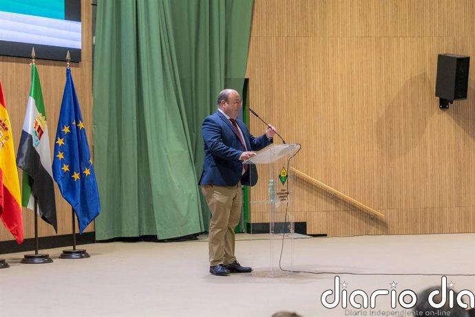 La Junta destaca en la Feria de Zafra su "compromiso" con el sector y pide al Gobierno cambios en sus políticas