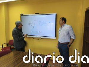 La Junta entrega 114 pantallas interactivas a las asociaciones de jubilados de la provincia de León