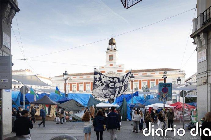 La mayoría de los acampados de Sol comienza a abandonar la plaza para trasladar el movimiento "a los barrios"