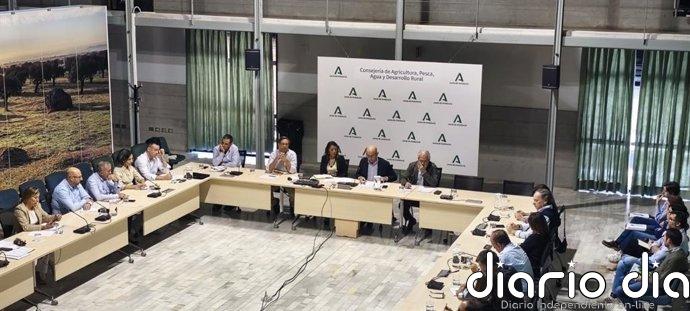 La Mesa de Sanidad Vegetal incide en el uso de una sustancia activa para la plaga que ataca al pimiento de Almería